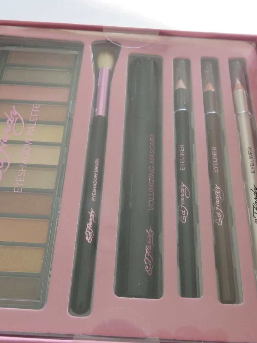 (#101) Ed Hardy 11 PC Essential Eye & Face Palette New Makeup Gift Set